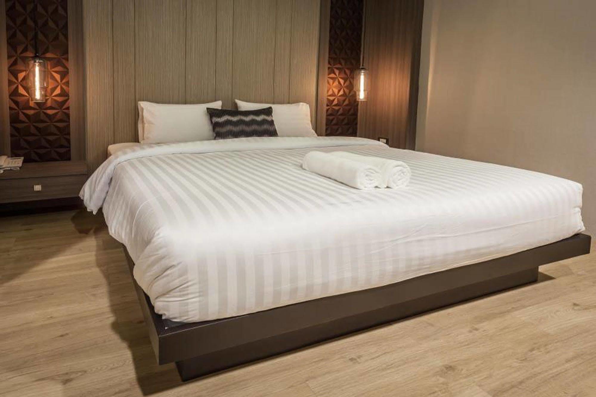 Kesorn Boutique Hotel Buriram Exteriör bild